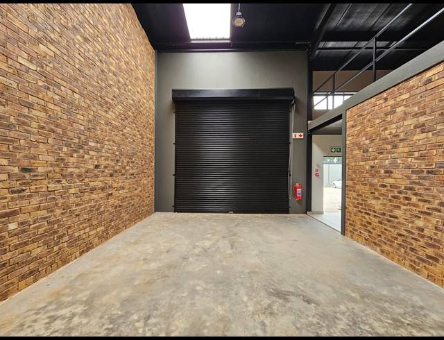 279M² FACTORY TO LET IN ANDERBOLT